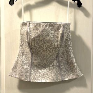 Silver brocade bustier. NWT. Size 2. Gorgeous - Party ready. 🩶
